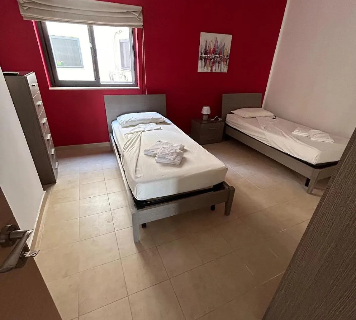 Swieqi Sunny Central Airy Quiet Apartment In Malta Is-Swieqi